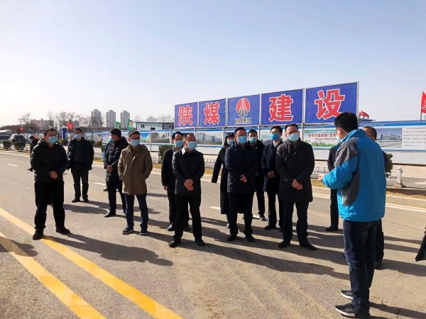 省商務(wù)廳副廳長王宏偉一行蒞臨渭南南京金龍項(xiàng)目部檢查指導(dǎo)工作