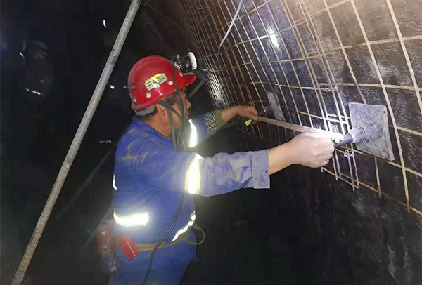 【春節(jié)一線報道】陜煤建設(shè)礦建三公司雙龍項(xiàng)目部：最美的“年味”叫堅(jiān)守