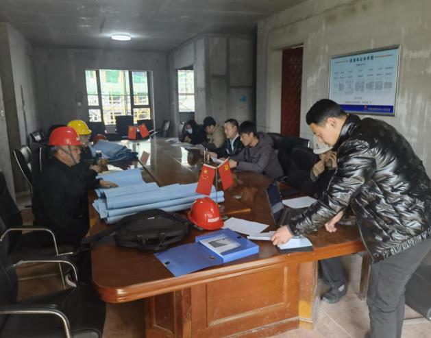 綠宇公司：藍山水岸項目部積極進行項目圖紙答疑 石材樣品確定工作