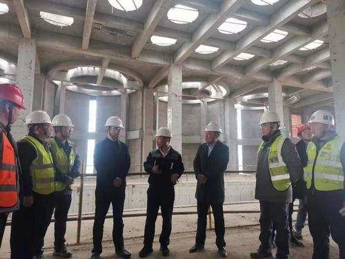 榆林化學(xué)公司董事長宋世杰蒞臨陜煤建設(shè)銅煤公司第十六項(xiàng)目部檢查指導(dǎo)工作