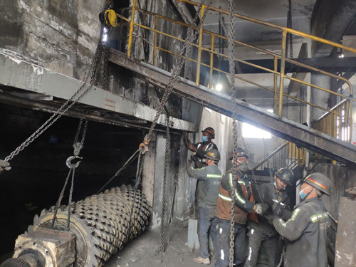 陜煤建設(shè)機(jī)電安裝公司建莊項目部掀起檢修大干熱潮