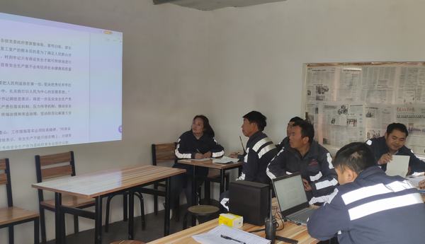 陜煤建設(shè)洗選煤運(yùn)營公司銅川制沙運(yùn)營項(xiàng)目部：加強(qiáng)安全教育培訓(xùn)，提高人員安全意識