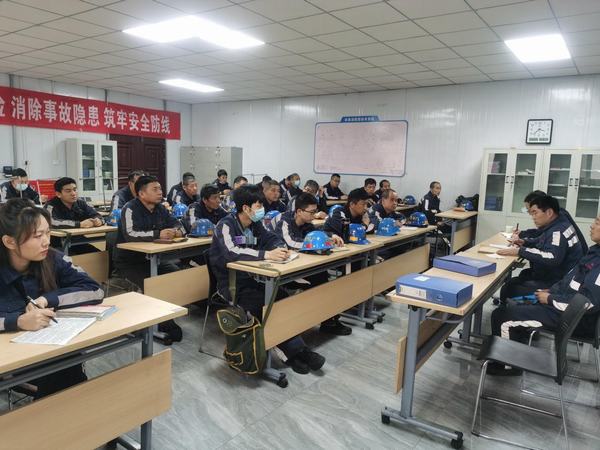 陜煤建設(shè)洗選煤運(yùn)營(yíng)公司紅柳林洗煤廠項(xiàng)目部：班前會(huì)“六步法”，筑牢首道安全防線