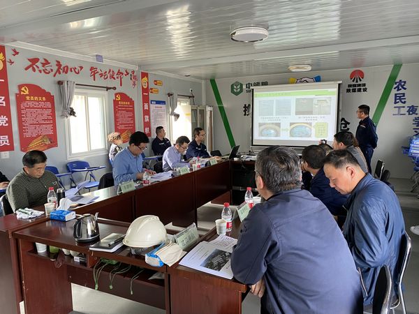 陜煤建設中儲糧項目部承建的西安直屬庫有限公司淺圓倉獲得省優(yōu)質(zhì)結(jié)構(gòu)工程和綠色施工示范工程殊榮