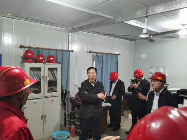陜西省煤監(jiān)局副局長(zhǎng)張軍昌蒞臨王峰項(xiàng)目部檢查指導(dǎo)工作