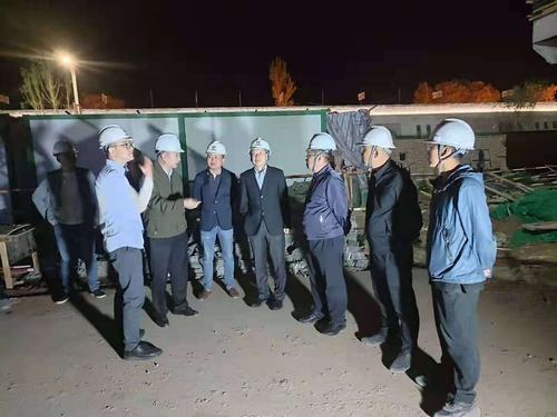 陜西旅游集團(tuán)有限公司董事長(zhǎng)蒞臨陜煤建設(shè)銅煤公司承建的延安保育院劇場(chǎng)項(xiàng)目檢查指導(dǎo)工作