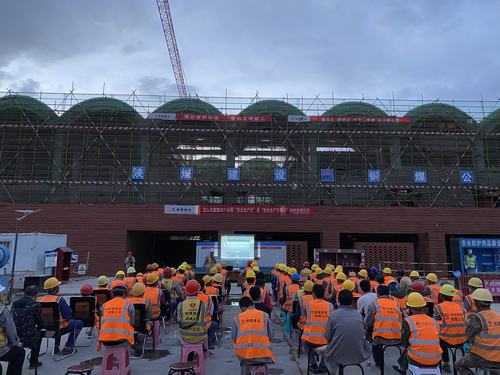 陜煤建設(shè)銅煤公司第十六項目部開展“違章，生命的紅線”事故警示教育周活動