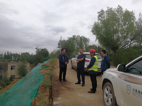 榆林市規(guī)劃局領(lǐng)導(dǎo)蒞臨科創(chuàng)新城項(xiàng)目調(diào)研指導(dǎo)工作