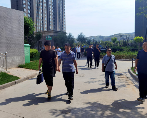 陜煤建設(shè)公司神南華府小區(qū)二期工程順利通過綜合驗(yàn)收