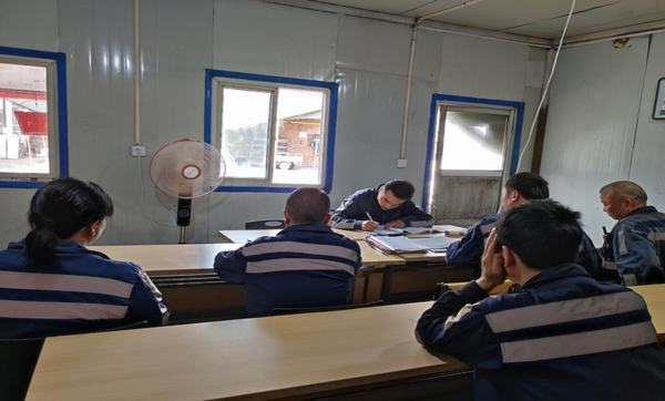 陜煤建設(shè)洗選煤運營公司紅柳林洗煤廠項目部:打好“防暑”戰(zhàn)，穿好“降溫”衣