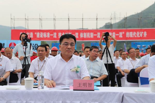 陜煤建設(shè)承建的王峰煤礦主斜井、二期工程正式復(fù)工