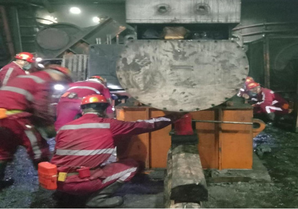 陜煤建設(shè)機(jī)電安裝公司曹家灘項目部122109帶式輸送機(jī)回撤工程順利完成