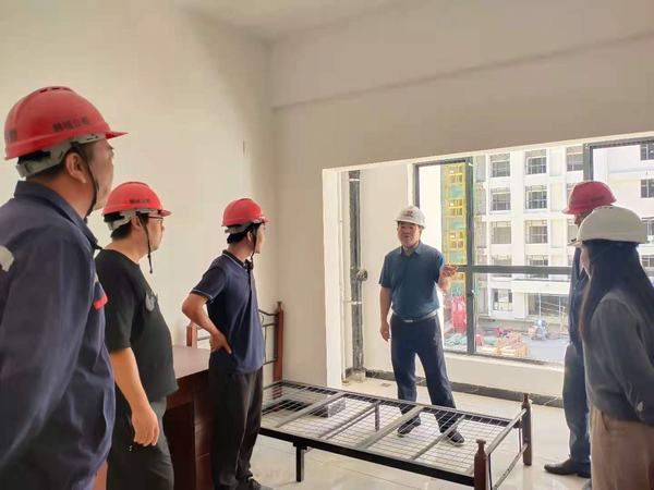 陜煤建設(shè)韓城分公司工會開展勞動競賽調(diào)研暨慰問活動