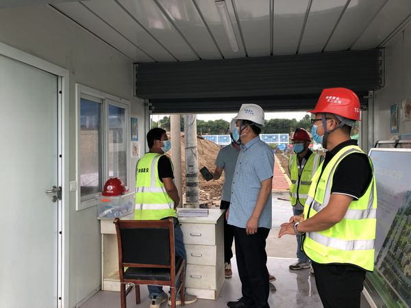 陜煤建設(shè)天工公司渭陽佳苑項(xiàng)目部“三查一落實(shí)”保安全