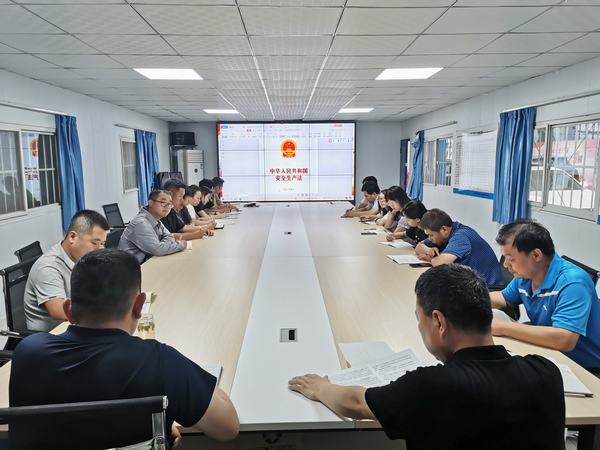 陜煤建設(shè)韓城分公司土建二項(xiàng)目部巧用“三鏡”提高安全管控力