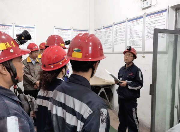 陜煤建設洗選煤運營公司檸條塔運營項目部：電工“小課堂”開課了