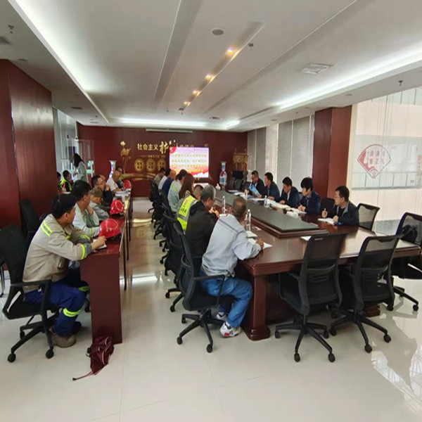 陜煤建設(shè)咸陽(yáng)分公司承建的富平改擴(kuò)建60萬(wàn)噸/年水泥立磨粉磨系統(tǒng)項(xiàng)目試生產(chǎn)、質(zhì)量驗(yàn)收順利通過(guò)驗(yàn)收