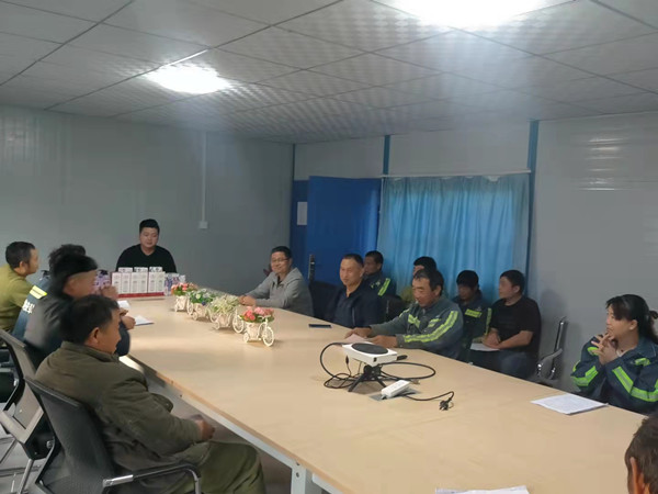 陜煤建設(shè)機電安裝公司：國慶節(jié)，我們在工地過