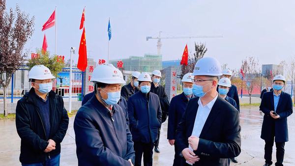 陜西省人大常委會(huì)黨組副書記、副主任姜鋒一行蒞臨黃河國(guó)際汽車博覽園項(xiàng)目調(diào)研指導(dǎo)