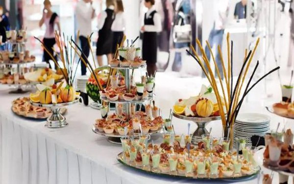 建設(shè)集團(tuán)大秦置業(yè)公司：龍灣水境項(xiàng)目暖場活動溫情又暖心