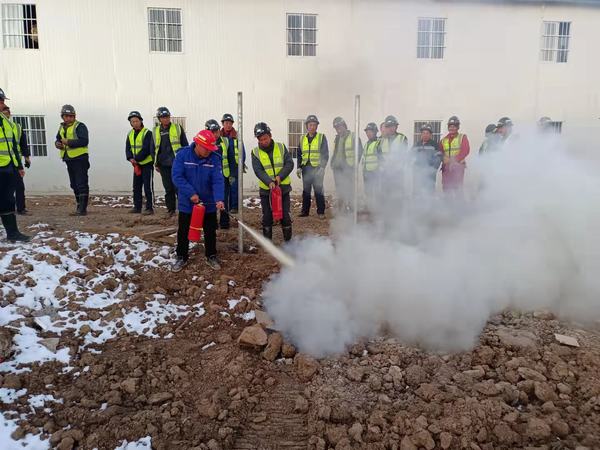 陜煤建設(shè)礦建二公司積極開(kāi)展“11·9”消防火災(zāi)應(yīng)急演練