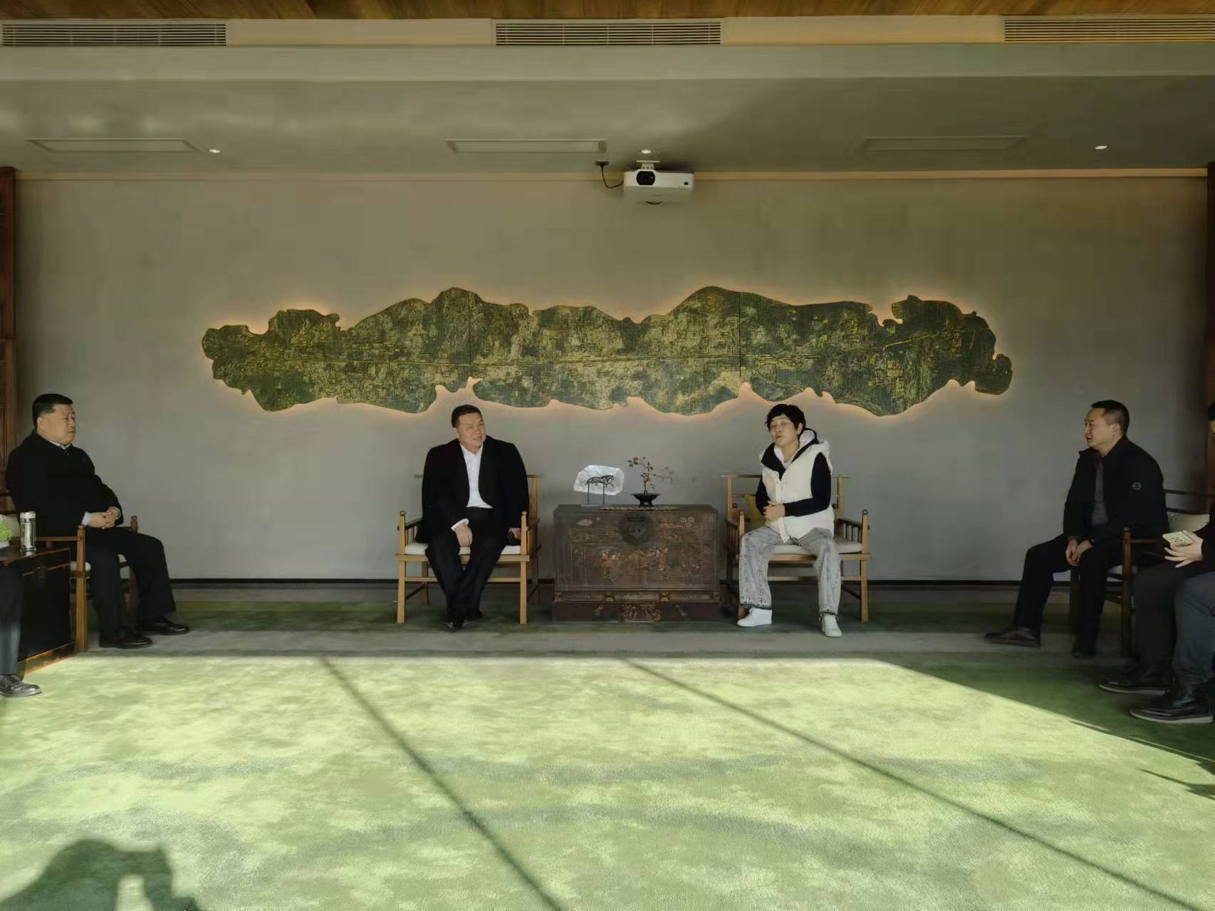 寧興剛、王寧到天朗控股集團(tuán)開(kāi)展合作交流