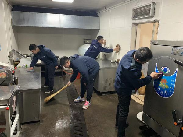 陜煤建設(shè)韓城分公司安裝三項目部：弘揚雷鋒精神 爭做新時代青年