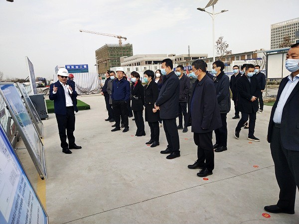 西安市高新區(qū)黨工委、管委會(huì)一行觀摩測評陜煤建設(shè)北斗星基建設(shè)項(xiàng)目