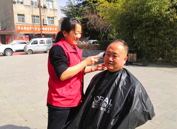 陜煤建設(shè)礦建三公司：向春天報(bào)到 ！學(xué)雷鋒我們來(lái)了