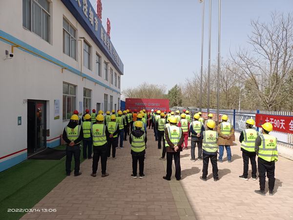 榆林市科創(chuàng)新城市政一期工程N(yùn)1項(xiàng)目經(jīng)理部“大干90天”勞動(dòng)競賽活動(dòng)正式啟動(dòng)