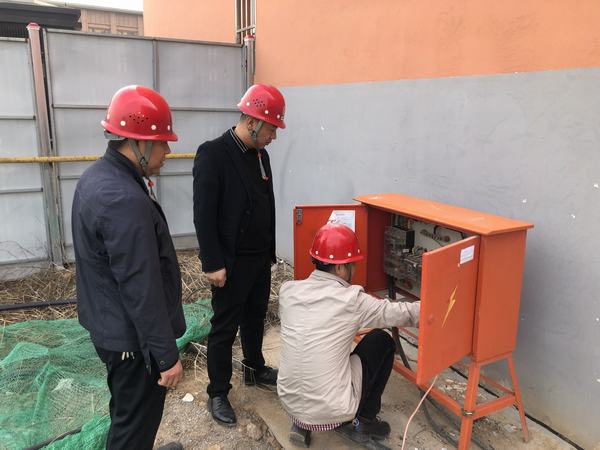 陜煤建設(shè)澄合分公司第十五項(xiàng)目部開(kāi)展“青安崗”安全檢查志愿活動(dòng)