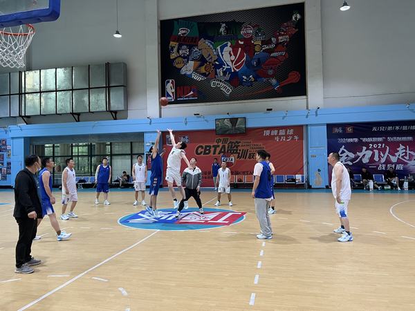 陜煤建設(shè)銅煤公司：以球會(huì)友，“籃”不住我們的熱愛