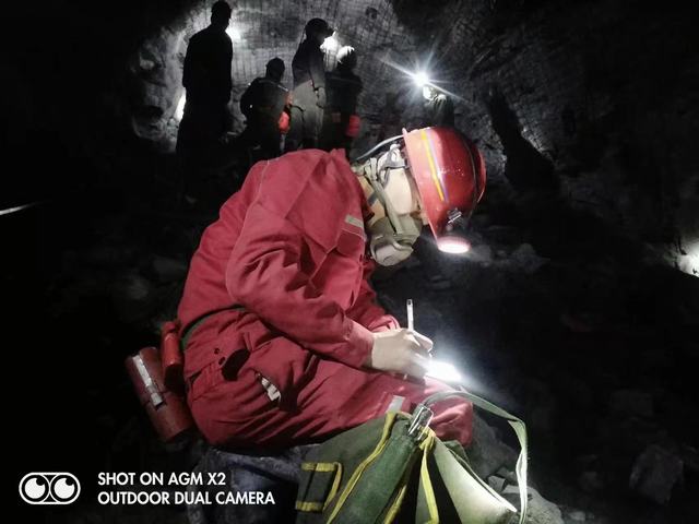 贊勞動(dòng)美，致敬煤礦工作者