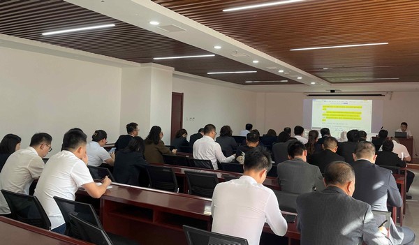 陜煤建設(shè)洗選煤運(yùn)營公司積極開展《信訪條例》宣傳活動(dòng)