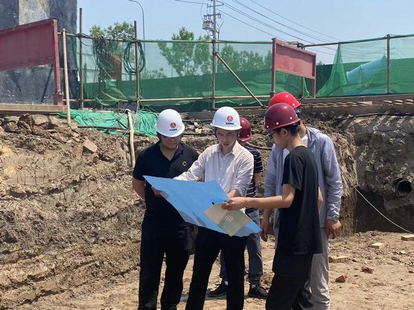 陜煤建設(shè)渭南分公司第五項目部承建的河北龐源文安工程裝備智能制造、再制造項目綜合樓順利通過基坑驗收