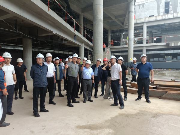 榆林城投集團(tuán)黨委書記、董事長、總經(jīng)理郝君一行深入陜煤建設(shè)榆林公司施工項目檢查指導(dǎo)工作