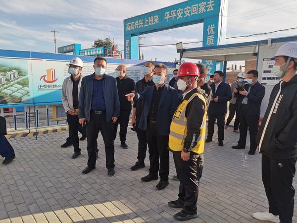 鄂托克旗旗委副書記、政府旗長王國泉一行蒞臨陜煤建設(shè)內(nèi)蒙古分公司第二項目部檢查指導(dǎo)工作