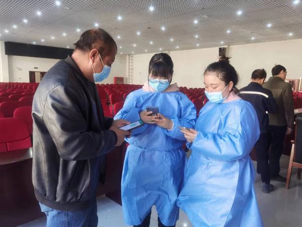 陜煤建設礦建二公司車村項目部：抗疫保產(chǎn)姊妹花