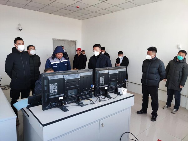 陜西榆橫鐵路有限責(zé)任公司黨委書記、董事長馮斌蒞臨榆陽煤炭物流園區(qū)項(xiàng)目檢查指導(dǎo)工作