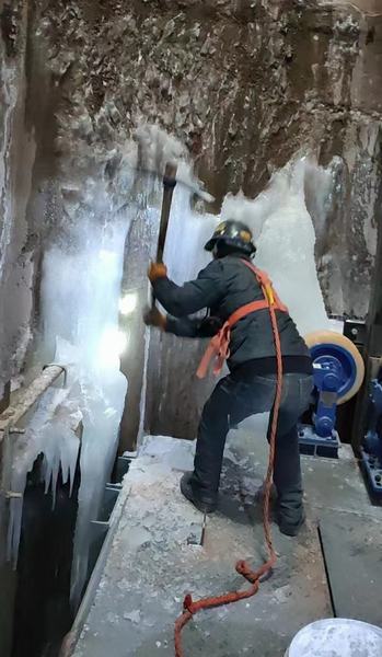 陜煤建設(shè)礦建二公司安裝項(xiàng)目破冰施工側(cè)記