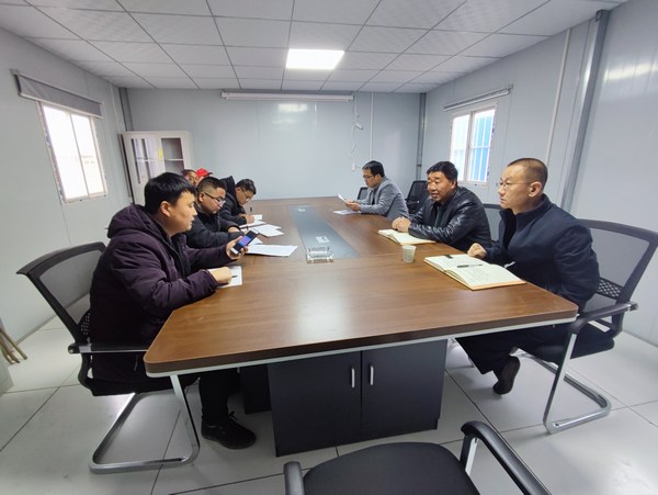 陜煤建設(shè)路橋分公司彬長項(xiàng)目部“三到位”讓農(nóng)民工勞有所得 ，不再“憂酬煩薪”