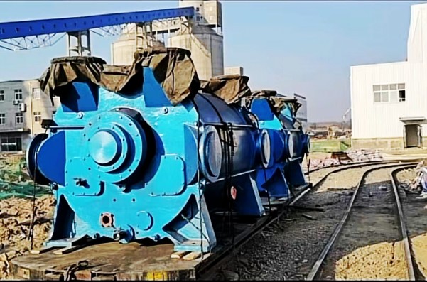 陜煤建設渭南分公司承建的西卓煤礦4#煤層臨時瓦斯抽放泵設備、配電及管路安裝工程成功移交