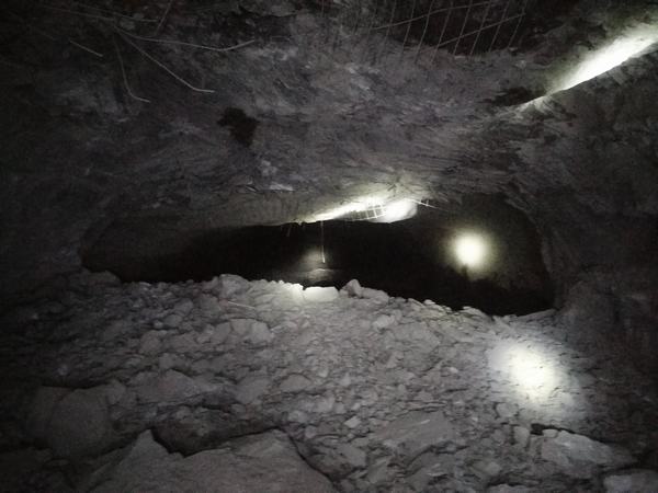 陜煤建設礦建二公司王峰項目部：礦用盾構機/TBM掘進機組裝始發(fā)硐室與瓦斯抽采專用進風巷順利貫通