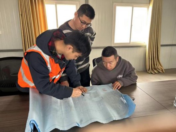 陜煤建設(shè)咸陽分公司第二項(xiàng)目：團(tuán)結(jié)互助，共同進(jìn)步