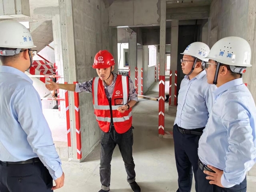 陜煤建設(shè)榆林公司到中鐵一局西港錦天城項目開展對標交流學習