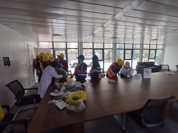 陜煤建設(shè)銅煤公司第七項目部送關(guān)愛進(jìn)一線