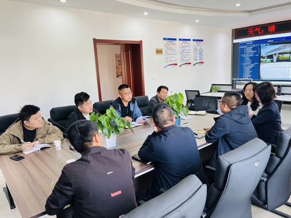 陜西王石凹煤礦工業(yè)旅游開發(fā)有限公司深入銅煤公司開展對(duì)標(biāo)工作