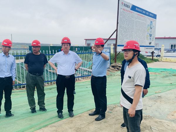 彬長集團黨委書記、董事長白永明蒞臨陜煤建設(shè)天工公司施工文家坡礦李家溝風井檢查指導(dǎo)工作