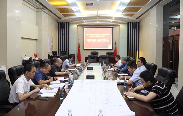 陜煤建設(shè)組織召開(kāi)《煤礦超長(zhǎng)底抽巖巷道TBM快速掘進(jìn)關(guān)鍵技術(shù)裝備研發(fā)應(yīng)用》科研項(xiàng)目合作交流會(huì)