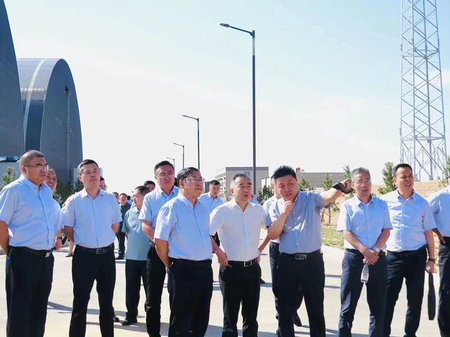 運銷集團董事長楊科生深入榆陽煤炭物流園區(qū)項目工程檢查指導(dǎo)工作